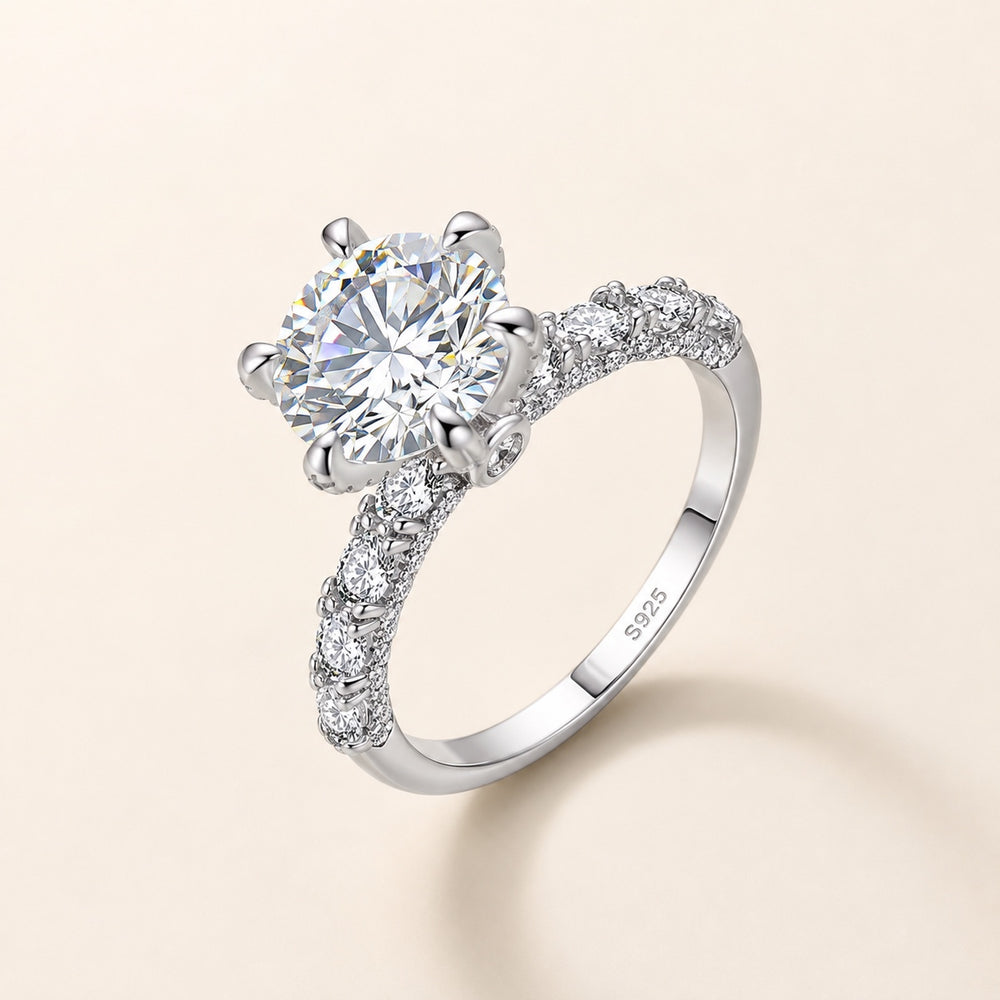 The Amélie Ring — Round moissanite ring in S925 sterling silver — image 1