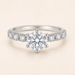 The Amélie Ring — Round moissanite ring in S925 sterling silver — image 2