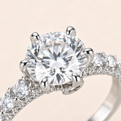 The Amélie Ring — Round moissanite ring in S925 sterling silver — image 4