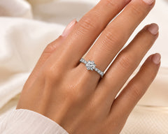 The Amélie Ring — Round moissanite ring in S925 sterling silver — image 5